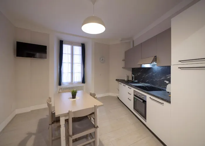 Le Rondini C Apartment *